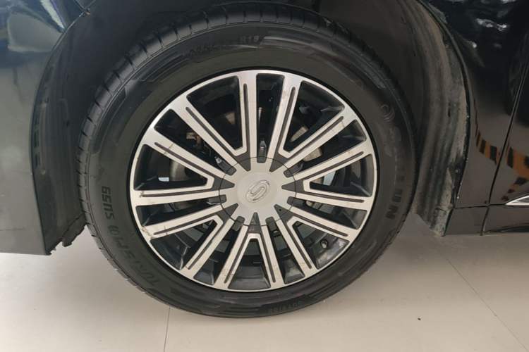 Used GAC Trumpchi M8 2023 Lingxiu Series 390T Prestige Edition Exterior 4