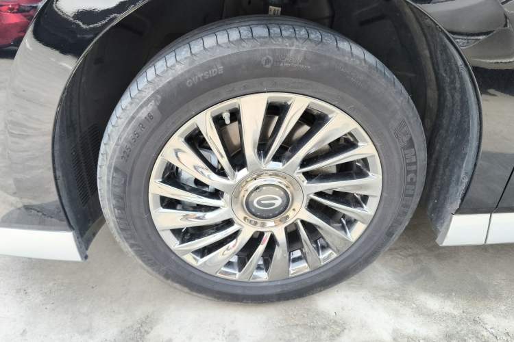 Used GAC Trumpchi M8 2023 Zongshi Series Dual-Motor YuZun Edition Exterior 4