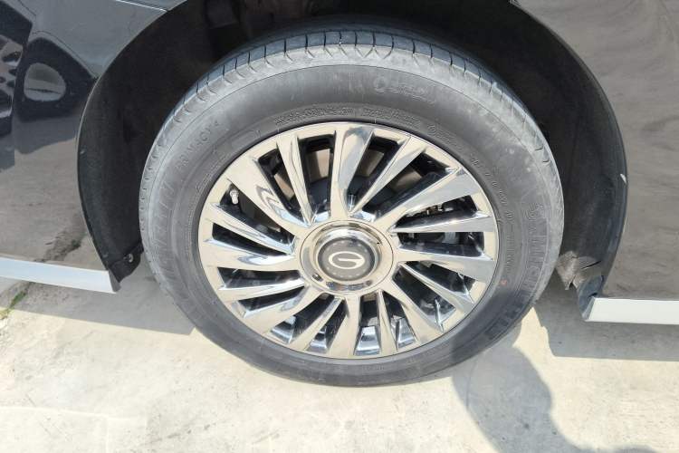 Used GAC Trumpchi M8 2023 Zongshi Series Dual-Motor YuZun Edition Exterior 5