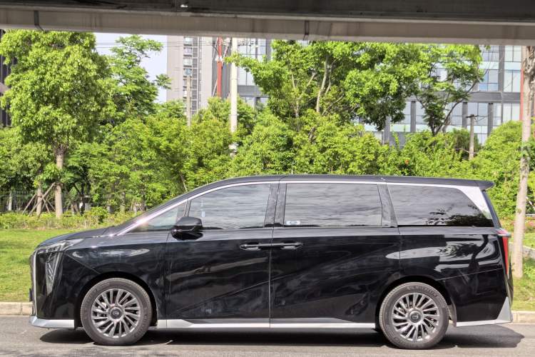 Used GAC Trumpchi M8 2023 Zongshi Series Dual-Motor YuZun Edition Exterior 7