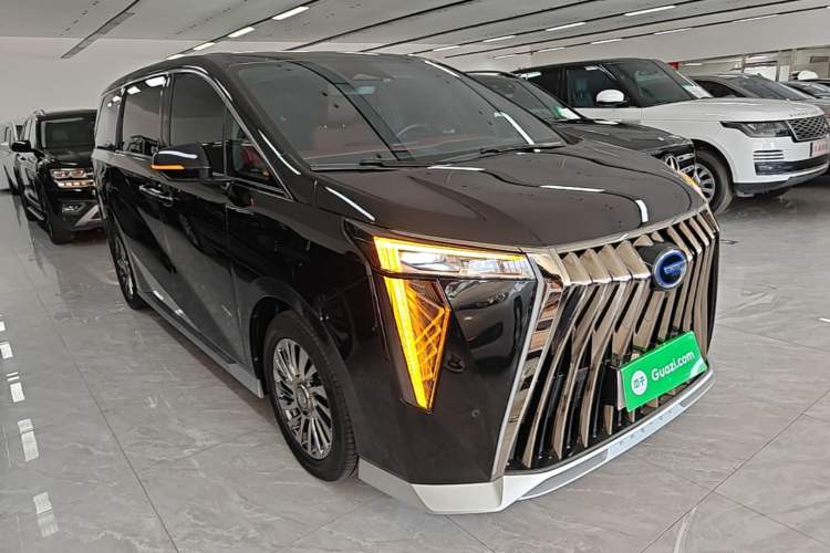 Used GAC Trumpchi M8 2023 Zongshi Series Dual-Motor Flagship Edition Front Right 45 Deg