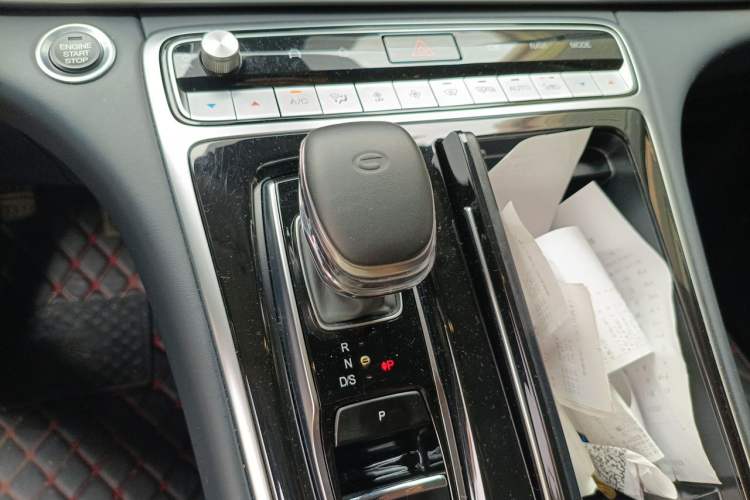 Used GAC Trumpchi M8 2023 Lingxiu Series 390T Prestige Edition Gear Lever