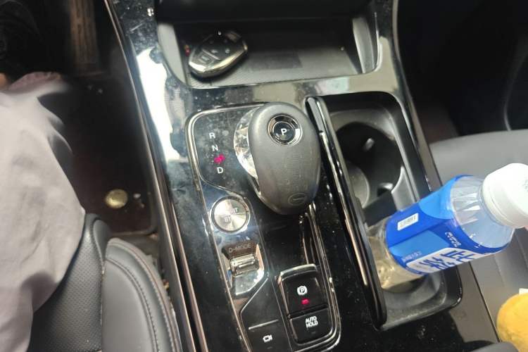 Used GAC Trumpchi M8 2023 Zongshi Series Dual-Motor Flagship Edition Gear Lever