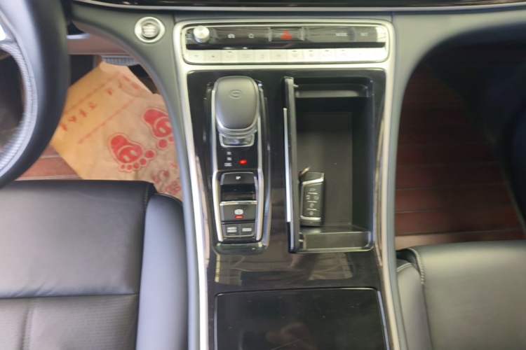 Used GAC Trumpchi M8 2023 Lingxiu Series 390T Deluxe Edition Gear Lever