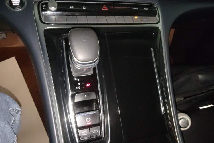 Used GAC Trumpchi M8 2023 Lingxiu Series 390T Luxury Edition Gear Lever