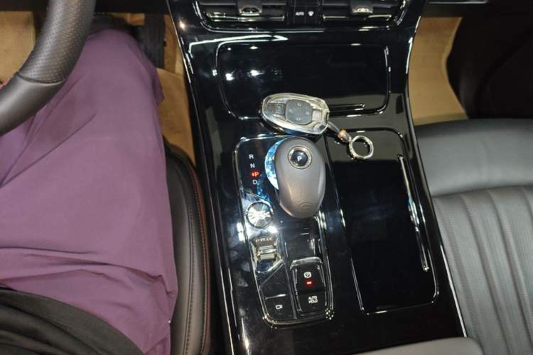 Used GAC Trumpchi M8 2023 Zongshi Series 400T Ultimate Edition Gear Lever