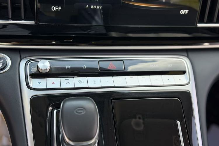 Used GAC Trumpchi M8 2023 Lingxiu Series 390T Deluxe Edition Gear Lever