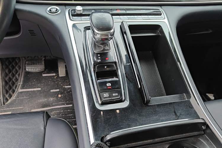 Used GAC Trumpchi M8 2023 Lingxiu Series 390T Deluxe Edition Gear Lever