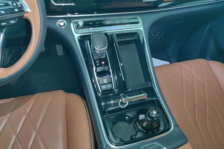 Used GAC Trumpchi M8 2023 Facelift Master Series 390T Four-Seat Deluxe Edition Gear Lever