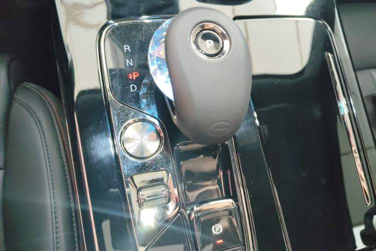 Used GAC Trumpchi M8 2023 Zongshi Series 400T Flagship Edition Gear Lever
