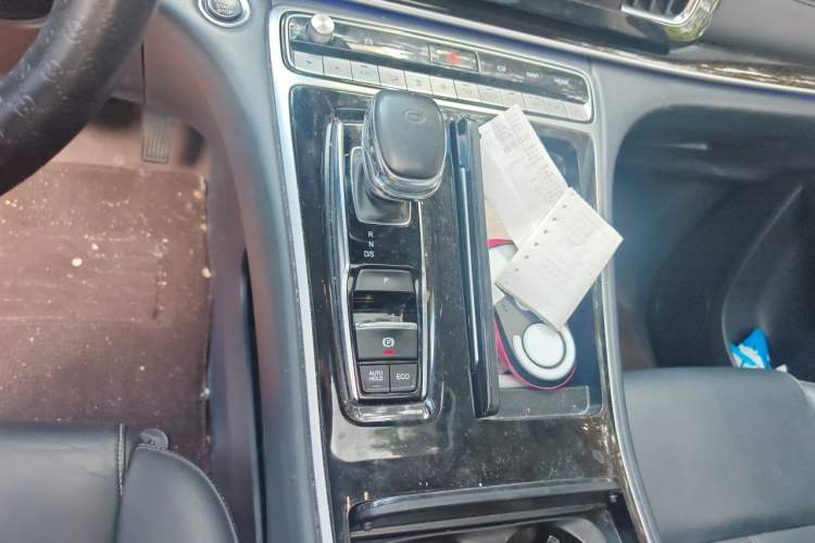 Used GAC Trumpchi M8 2023 Lingxiu Series 390T Ultimate Edition Gear Lever