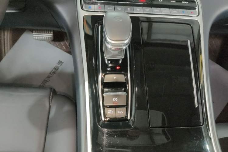 Used GAC Trumpchi M8 2023 Lingxiu Series 390T Prestige Edition Gear Lever