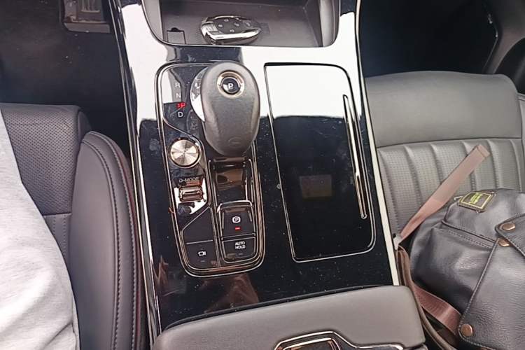 Used GAC Trumpchi M8 2023 Zongshi Series Dual-Motor Flagship Edition Gear Lever