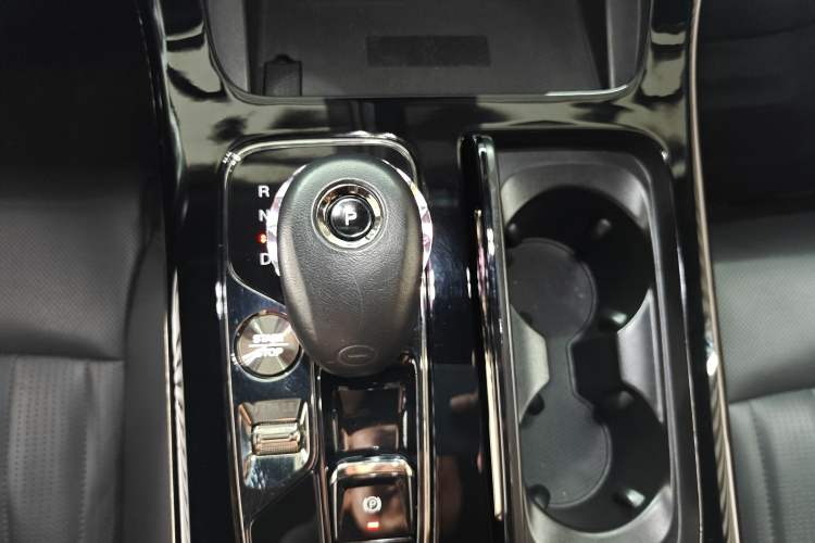 Used GAC Trumpchi M8 2023 Zongshi Series Dual-Motor YuZun Edition Gear Lever