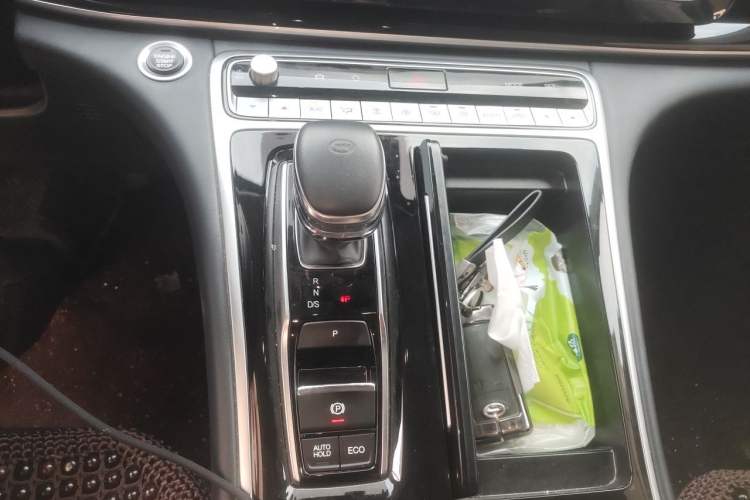 Used GAC Trumpchi M8 2023 Lingxiu Series 390T Deluxe Edition Gear Lever