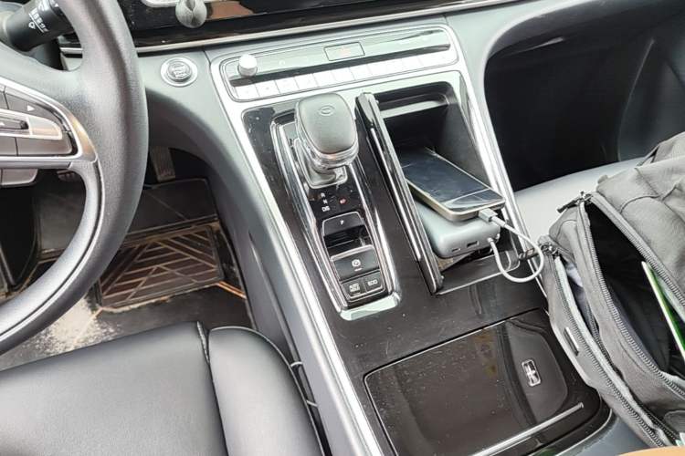 Used GAC Trumpchi M8 2023 Lingxiu Series 390T Luxury Edition Gear Lever