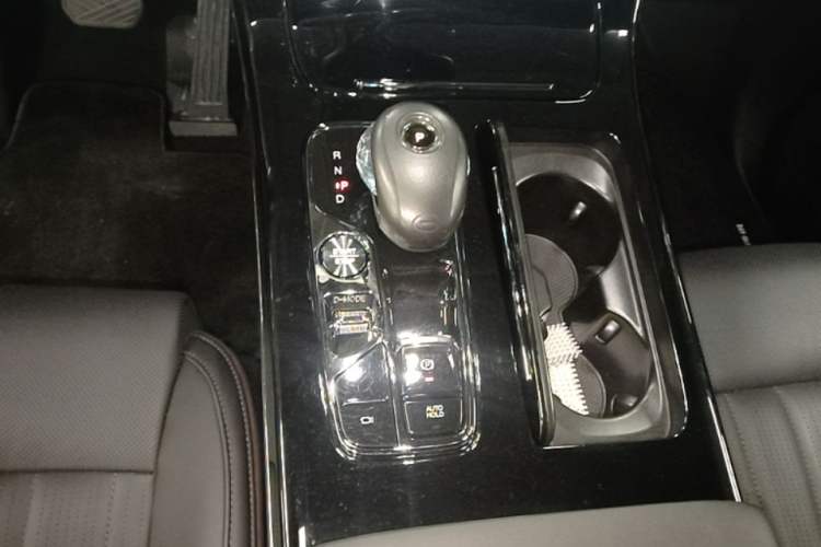 Used GAC Trumpchi M8 2023 Zongshi Series Dual-Motor YuZun Edition Gear Lever