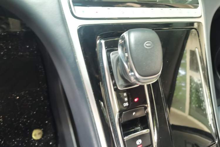 Used GAC Trumpchi M8 2023 Lingxiu Series 390T Prestige Edition Gear Lever