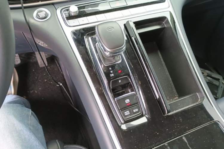 Used GAC Trumpchi M8 2023 Lingxiu Series 390T Prestige Edition Gear Lever