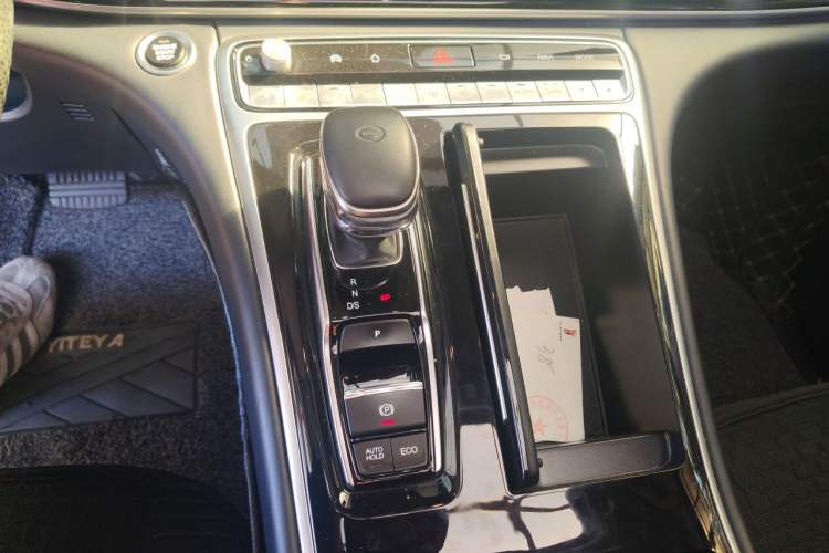 Used GAC Trumpchi M8 2023 Lingxiu Series 390T Prestige Edition Gear Lever