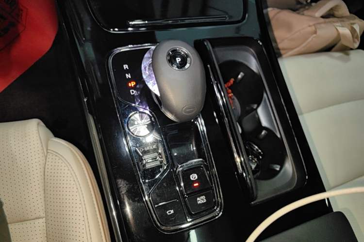 Used GAC Trumpchi M8 2023 Zongshi Series Dual-Motor Flagship Edition Gear Lever