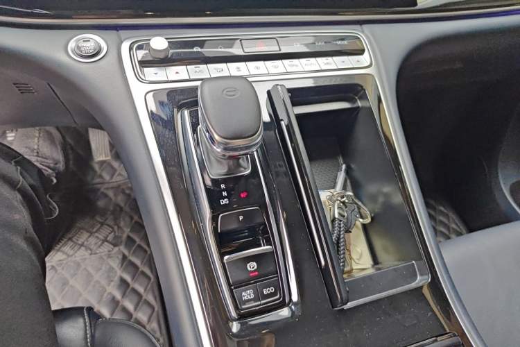 Used GAC Trumpchi M8 2023 Lingxiu Series 390T Prestige Edition Gear Lever