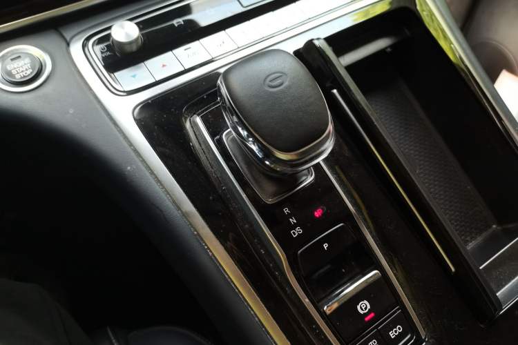 Used GAC Trumpchi M8 2023 Lingxiu Series 390T Ultimate Edition Gear Lever