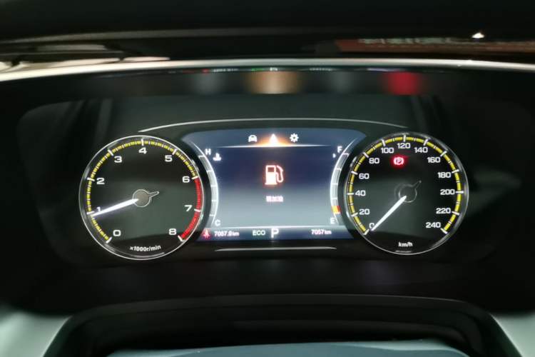 Used GAC Trumpchi M8 2023 Lingxiu Series 390T Deluxe Edition Instrument Cluster