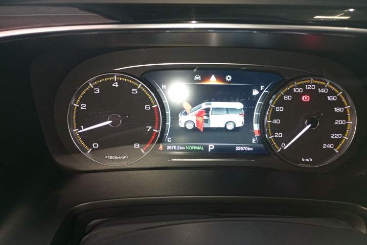 Used GAC Trumpchi M8 2023 Lingxiu Series 390T Deluxe Edition Instrument Cluster