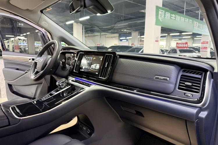 Used GAC Trumpchi M8 2023 Lingxiu Series 390T Prestige Edition Interior 1