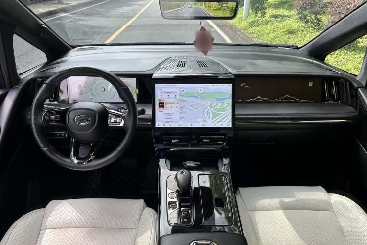 Used GAC Trumpchi M8 2023 Zongshi Series Dual-Motor YuZun Edition Interior 1