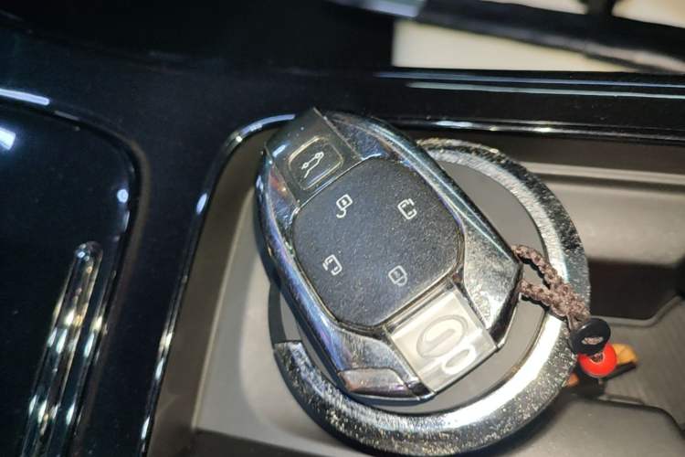Used GAC Trumpchi M8 2023 Zongshi Series Dual-Motor Flagship Edition Interior 1