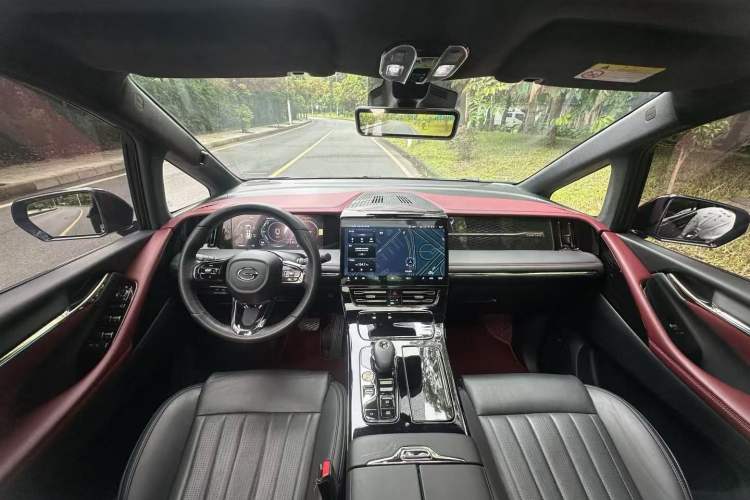 Used GAC Trumpchi M8 2023 Zongshi Series Dual-Motor YuZun Edition Interior 1