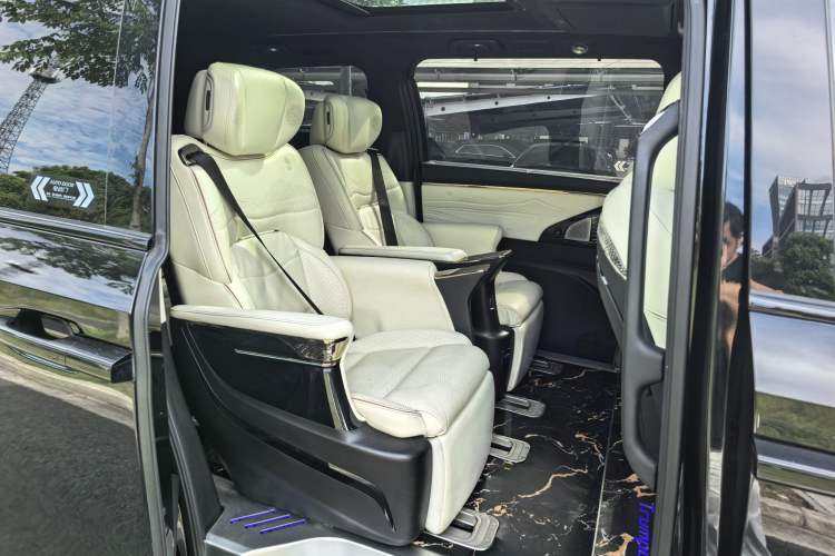 Used GAC Trumpchi M8 2023 Zongshi Series Dual-Motor YuZun Edition Interior 10