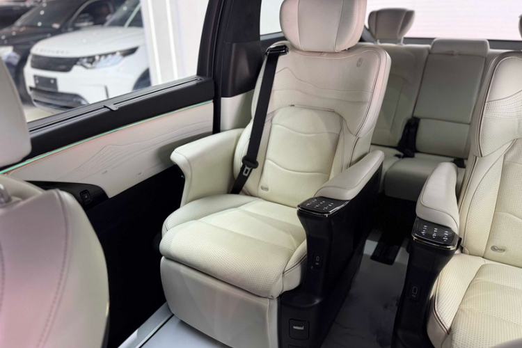 Used GAC Trumpchi M8 2023 Zongshi Series 400T Flagship Edition Interior 10
