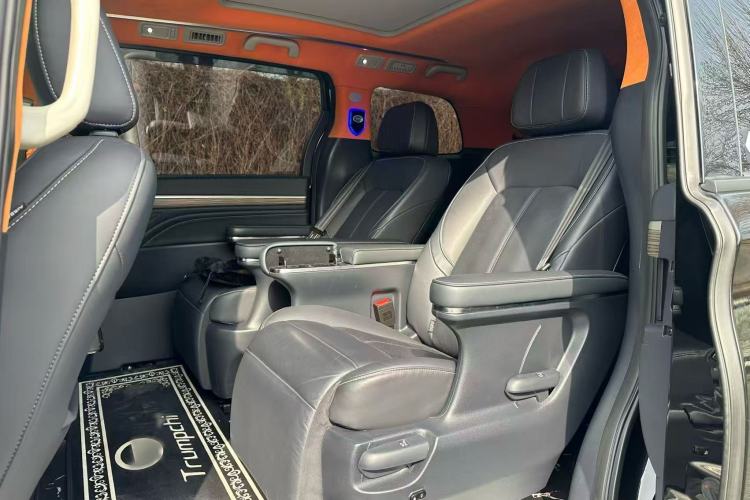 Used GAC Trumpchi M8 2023 Lingxiu Series 390T Prestige Edition Interior 2