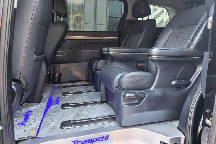 Used GAC Trumpchi M8 2023 Lingxiu Series 390T Luxury Edition Interior 2