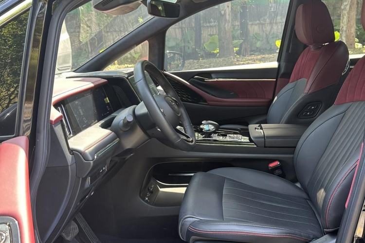 Used GAC Trumpchi M8 2023 Zongshi Series Dual-Motor Flagship Edition Interior 2