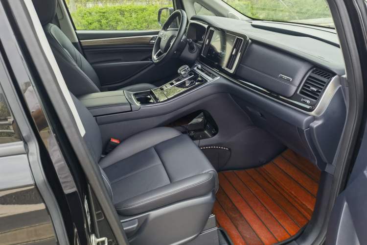 Used GAC Trumpchi M8 2023 Lingxiu Series 390T Deluxe Edition Interior 2