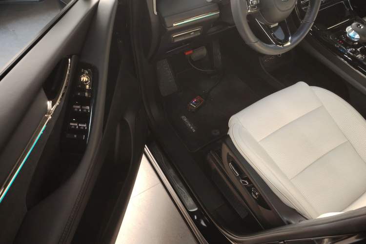 Used GAC Trumpchi M8 2023 Zongshi Series 400T Flagship Edition Interior 3