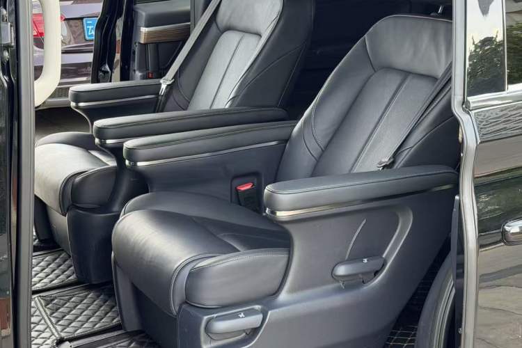Used GAC Trumpchi M8 2023 Lingxiu Series 390T Deluxe Edition Interior 3