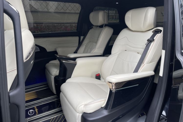 Used GAC Trumpchi M8 2023 Zongshi Series Dual-Motor YuZun Edition Interior 3