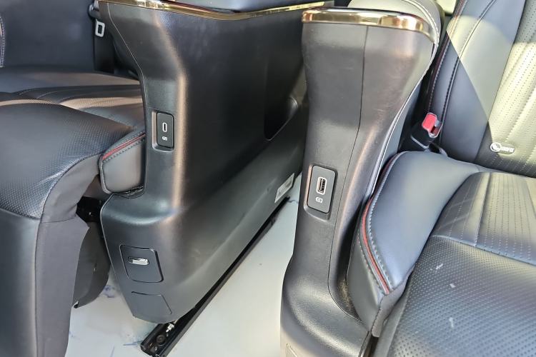 Used GAC Trumpchi M8 2023 Zongshi Series 400T Ultimate Edition Interior 4