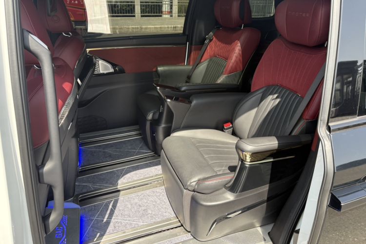 Used GAC Trumpchi M8 2023 Zongshi Series Dual-Motor YuZun Edition Interior 4