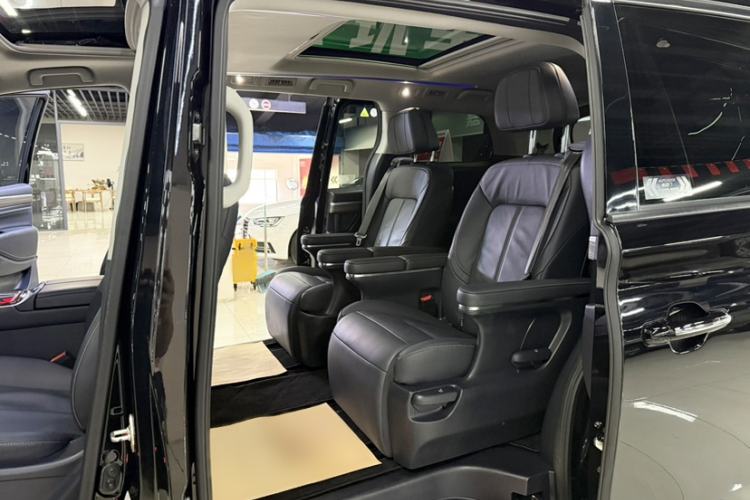 Used GAC Trumpchi M8 2023 Lingxiu Series 390T Prestige Edition Interior 8