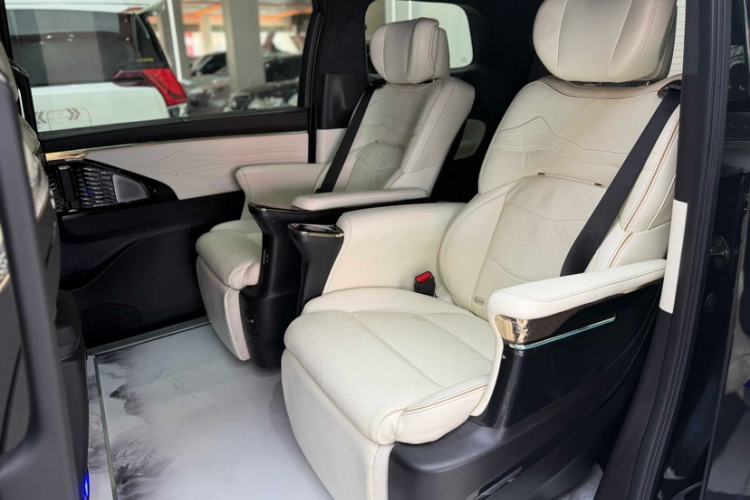 Used GAC Trumpchi M8 2023 Zongshi Series 400T Flagship Edition Interior 9
