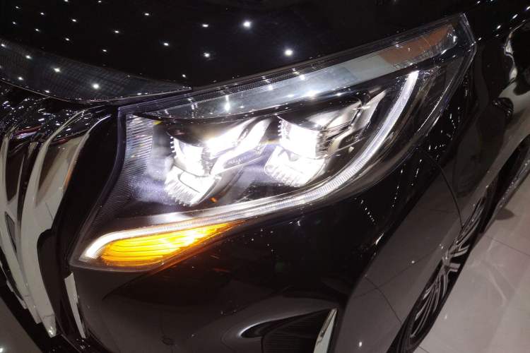 Used GAC Trumpchi M8 2023 Lingxiu Series 390T Prestige Edition Left Front Headlight