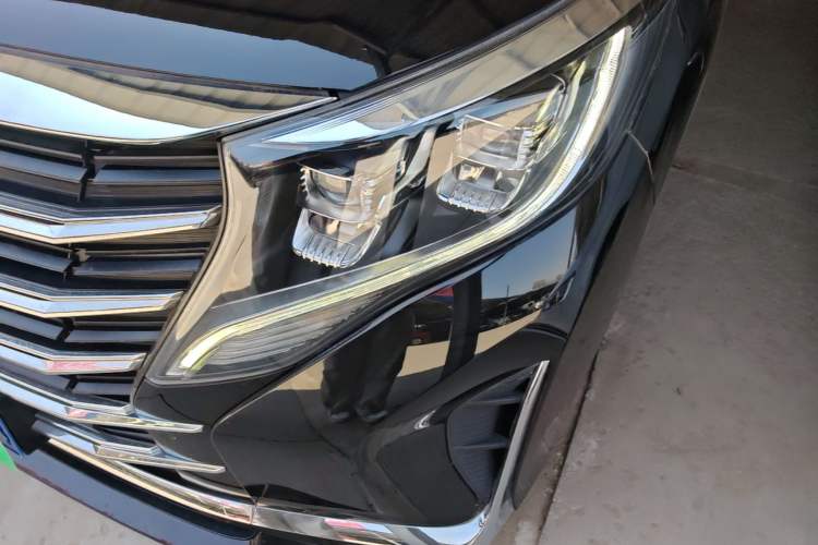 Used GAC Trumpchi M8 2023 Lingxiu Series 390T Deluxe Edition Left Front Headlight