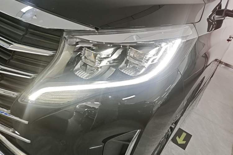 Used GAC Trumpchi M8 2023 Lingxiu Series 390T Ultimate Edition Left Front Headlight