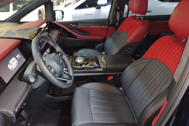 Used GAC Trumpchi M8 2023 Zongshi Series Dual-Motor YuZun Edition Left Front Seat